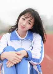 闻妓女发黑酸臭丝袜脚：底层生存的无声呐喊与尊严突围_: 涉及人心的决策，是否需要深入反思？
