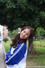 女仆被脱得只剩下丝袜和内衣，惊险经历后勇敢面对人生转折_: 常识面前的挑战，如何找寻解决的途径？