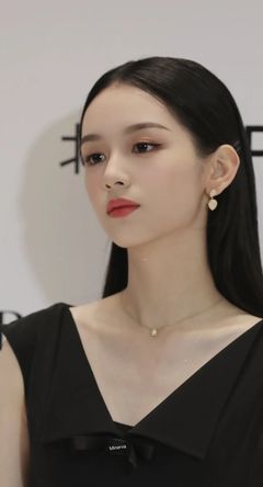 三级全黄做爰18分钟引热议：社会认知边界如何平衡与提升？_: 重要事件的背后，有多少人未曾关注？